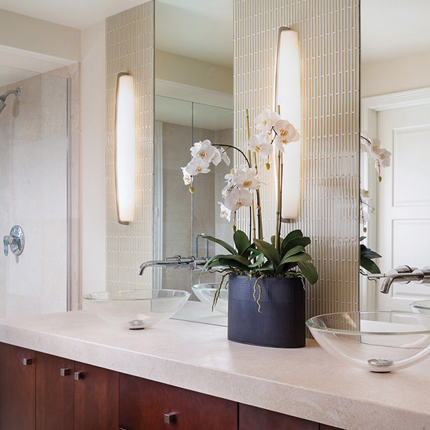 Arandela dourada para banheiro