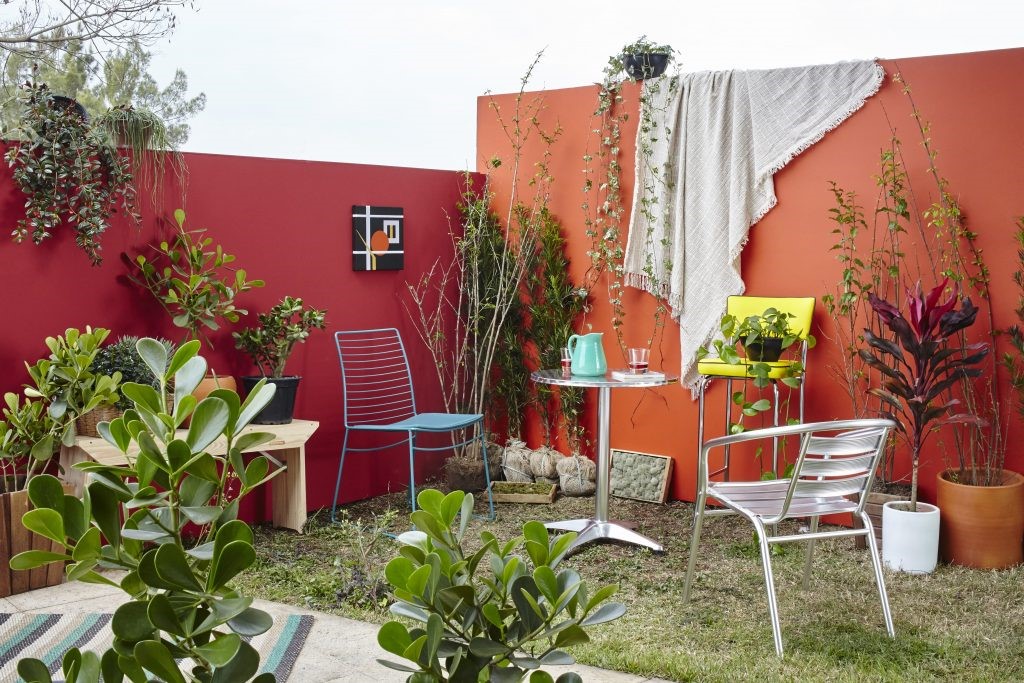 sofá de área externa vs. sofá interno