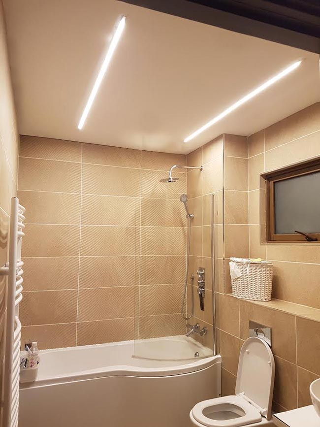 iluminação de teto para banheiro com nicho de led
