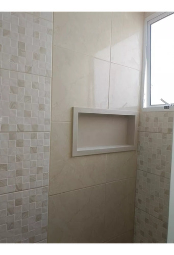 nicho de porcelanato marmorizado