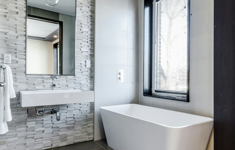 banheiro industrial vs banheiro moderno