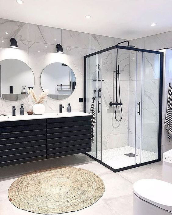 banheiro preto fosco vs brilhante