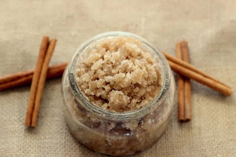 banho de canela e açúcar para atrair dinheiro