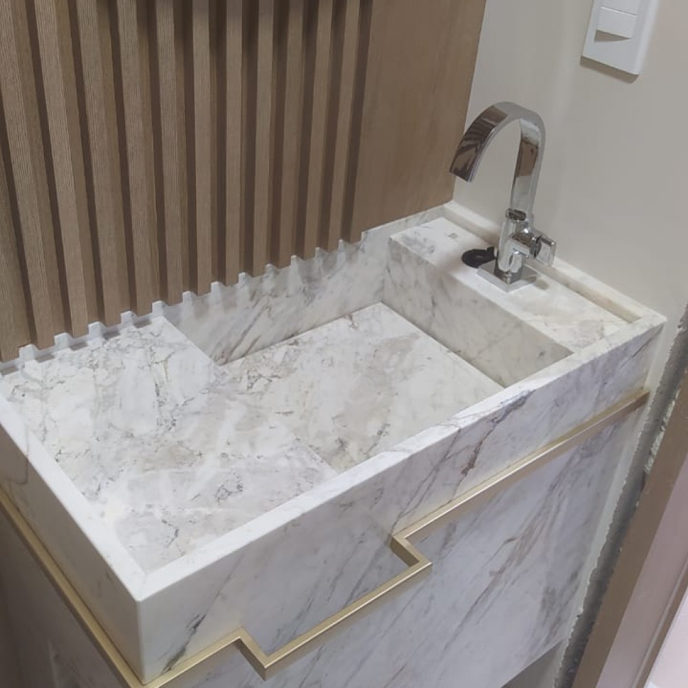 Mármore Branco Paraná escovado