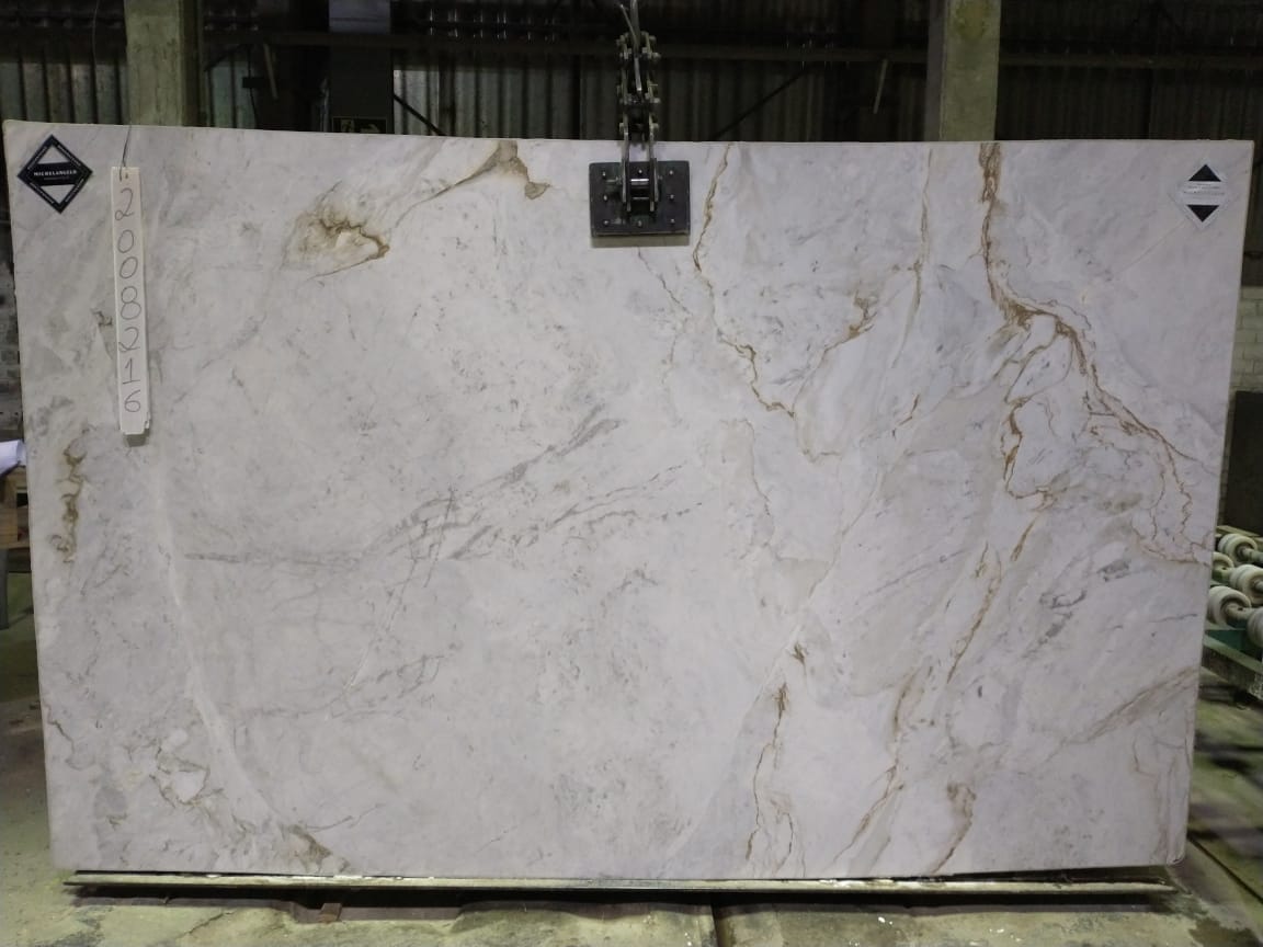 Mármore Branco Paraná vs Calacatta