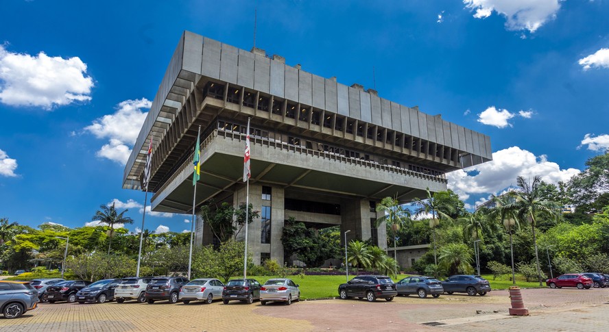 Design de interiores brutalista