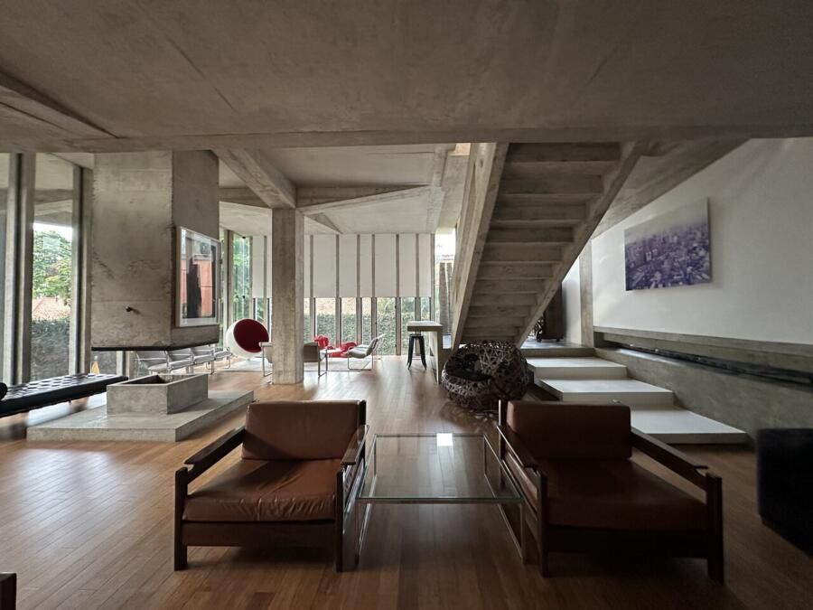 Design de interiores brutalista