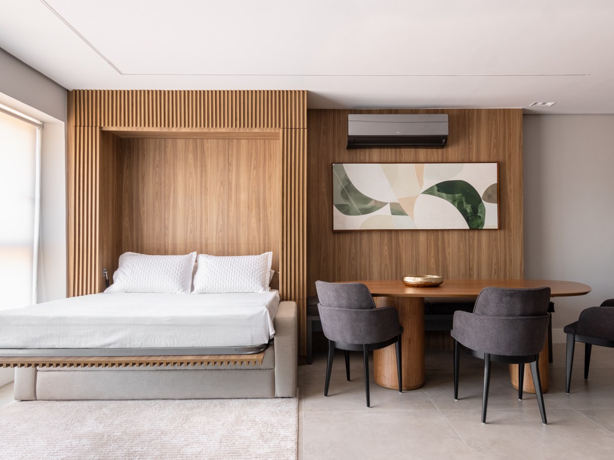 cama com suporte de tv