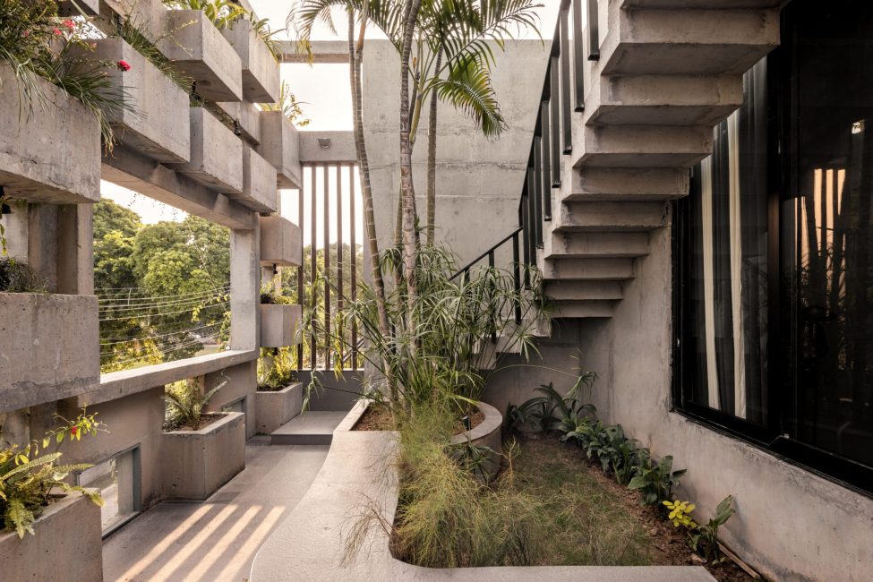 casa brutalista vs casa minimalista