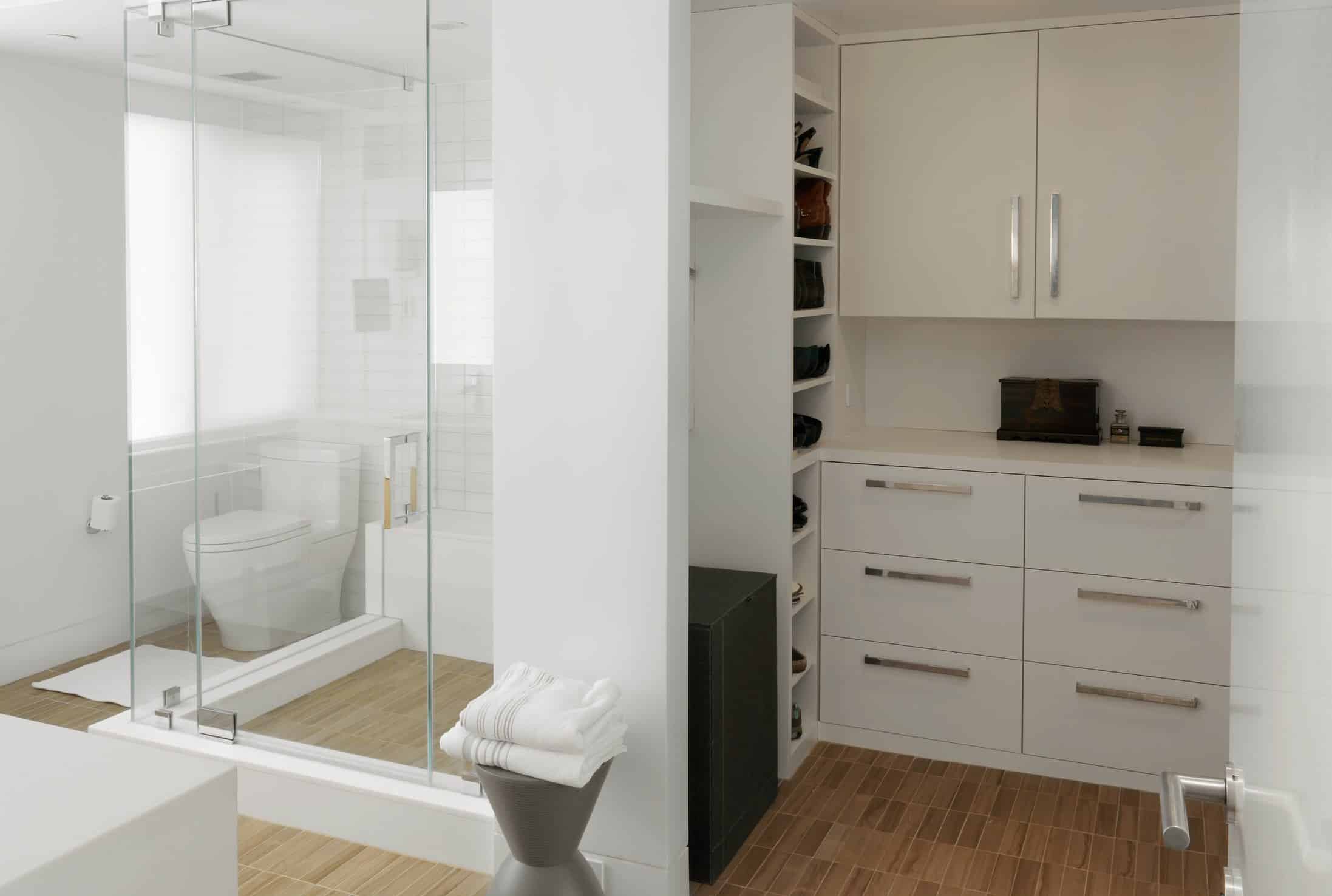 closet pequeno e funcional