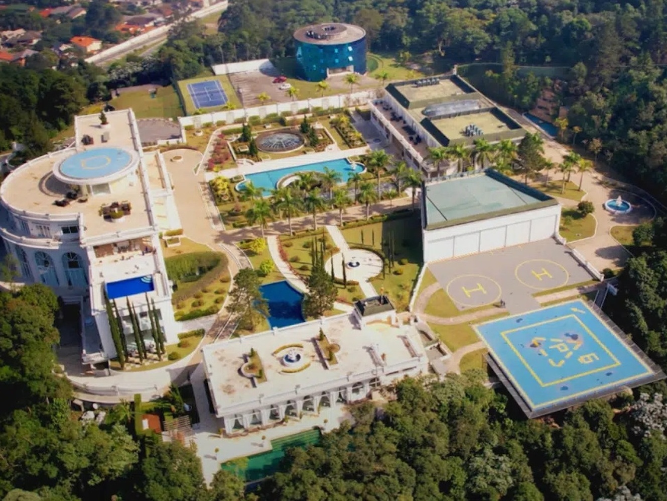 condomínio alphaville sp famosos