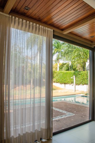 cortineiro sobreposto