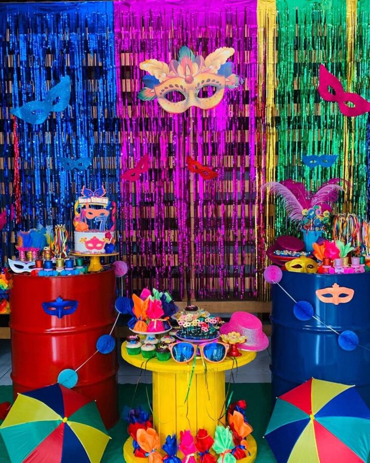 decoração de carnaval com glitter