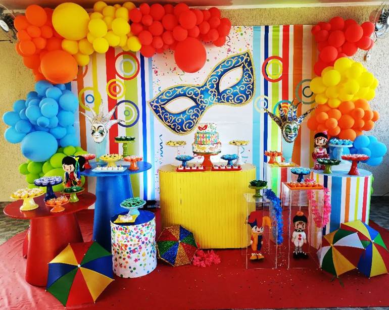 decoração de carnaval barata