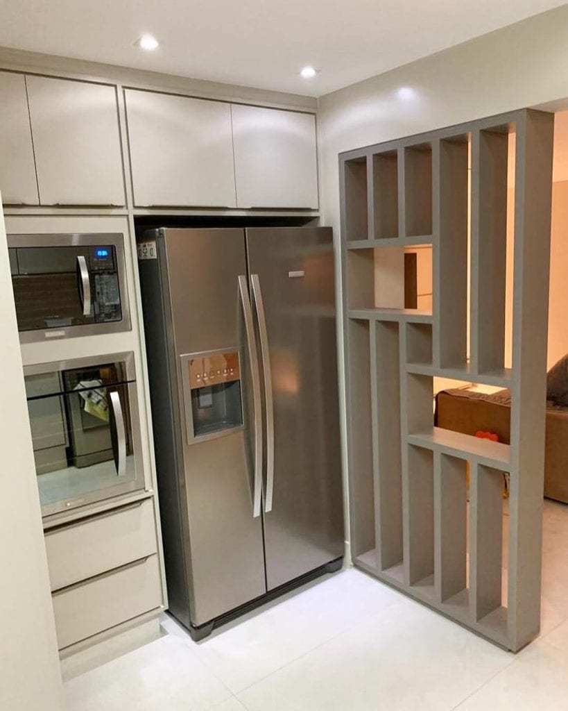 divisória cozinha americana e sala planejada