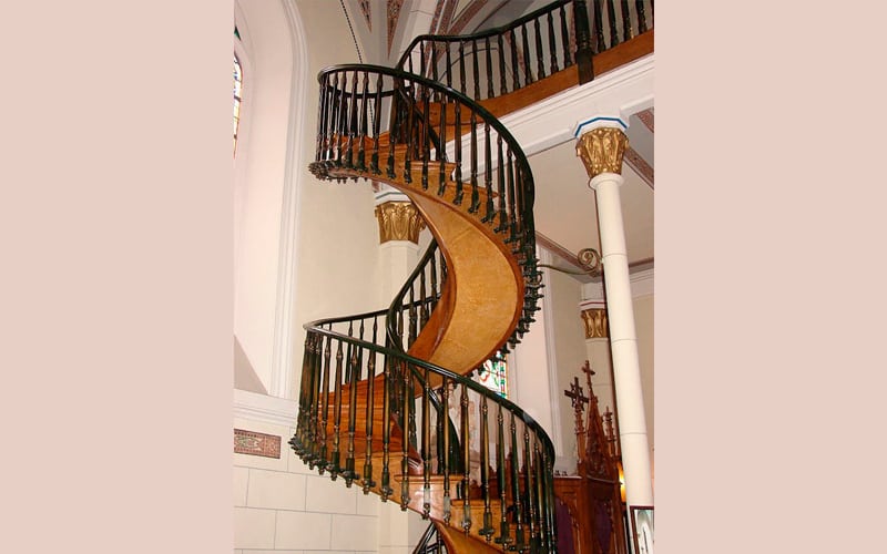 erros de construção que levaram à escada de loreto