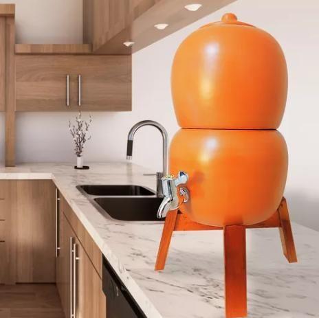 filtro de barro com suporte