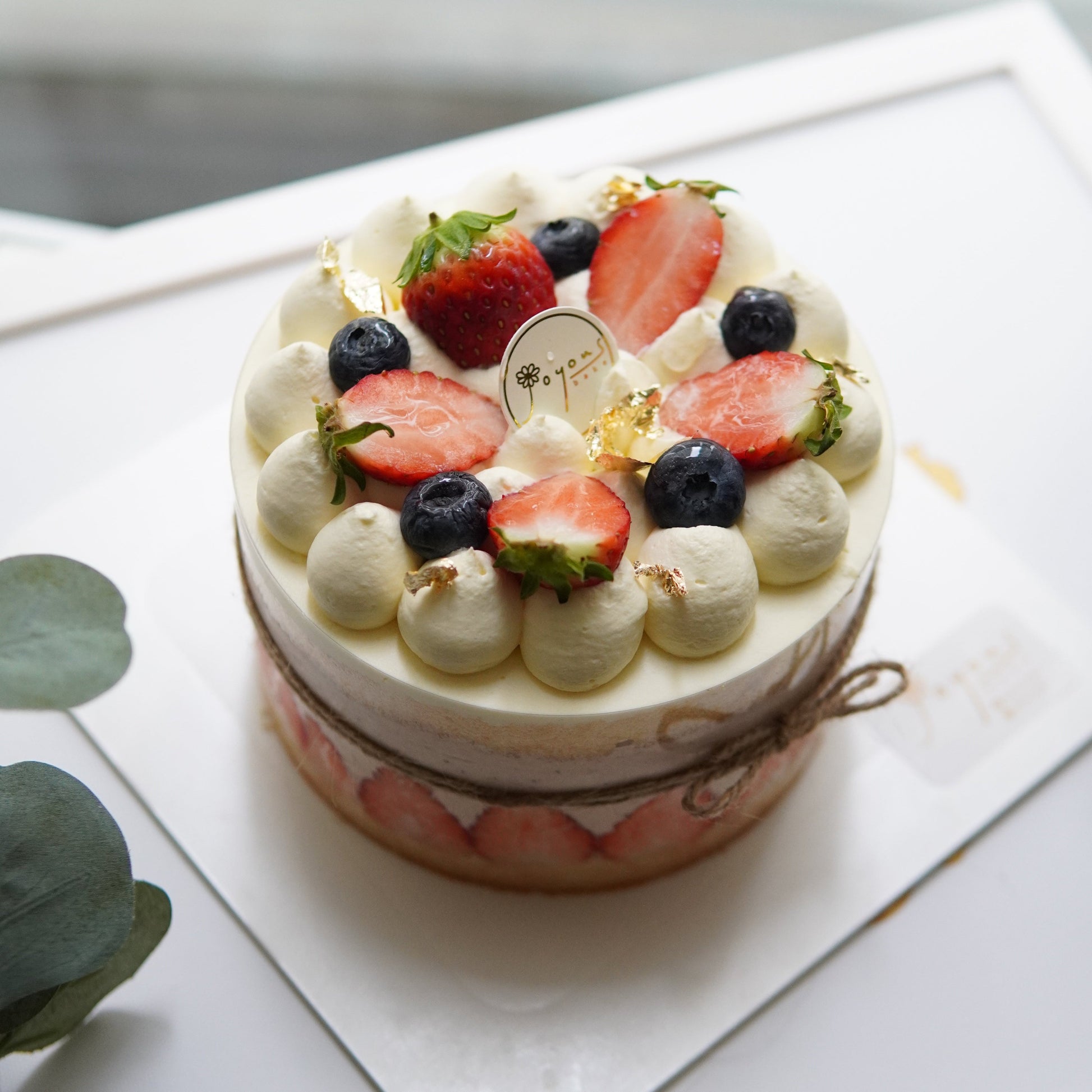 Bolo de chantilly com morango japonês