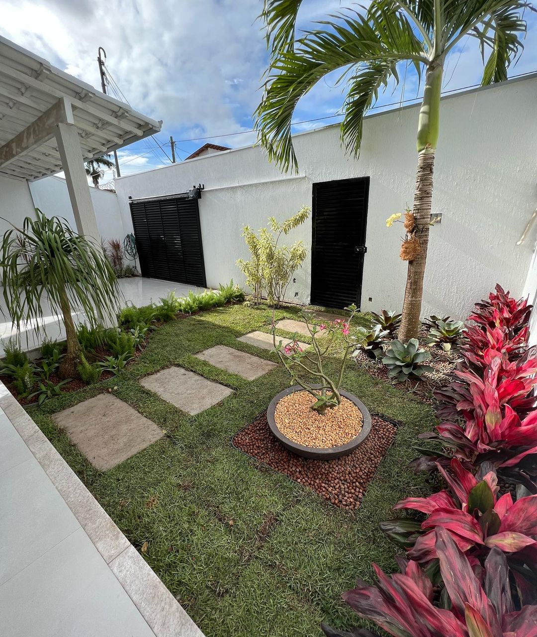 jardim de entrada de casa