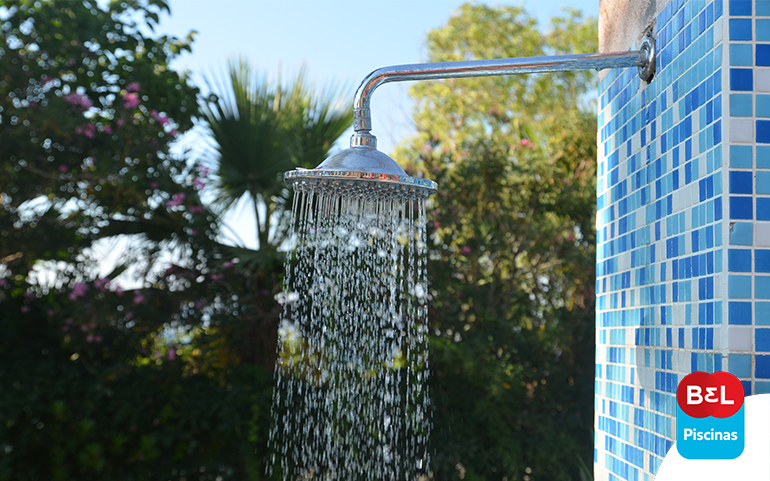ducha com cascata para piscina
