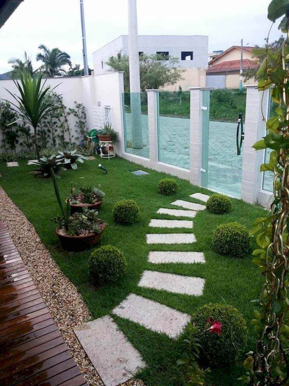 jardim de entrada pequeno