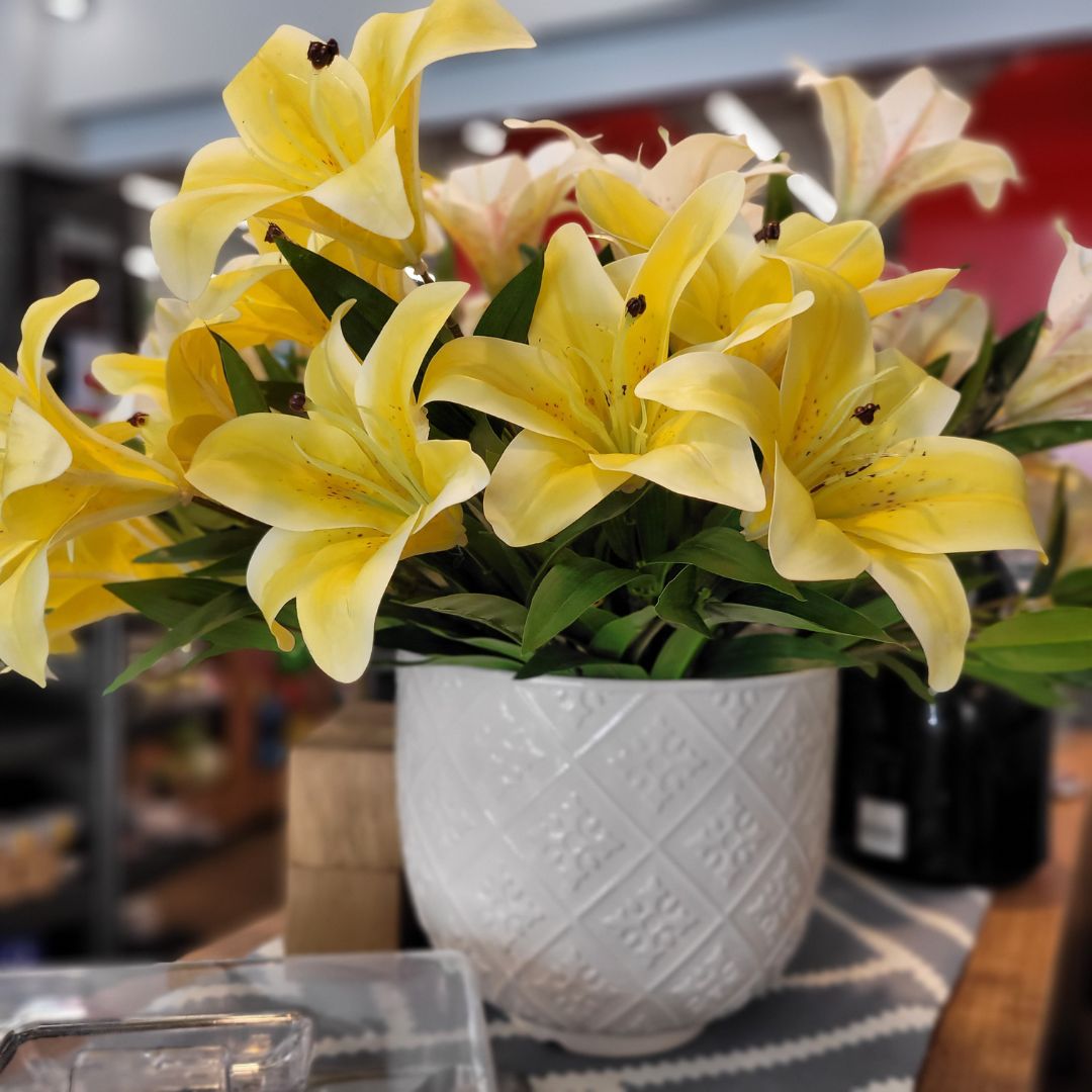 significado espiritual do lírio amarelo