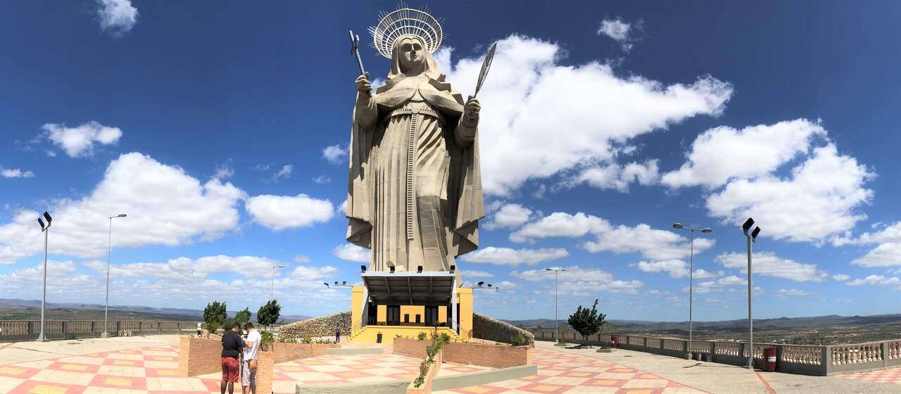 Cristo Redentor vs Cristo Protetor