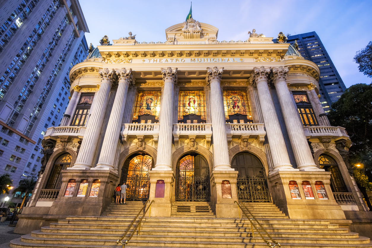 capacidade teatros Brasil