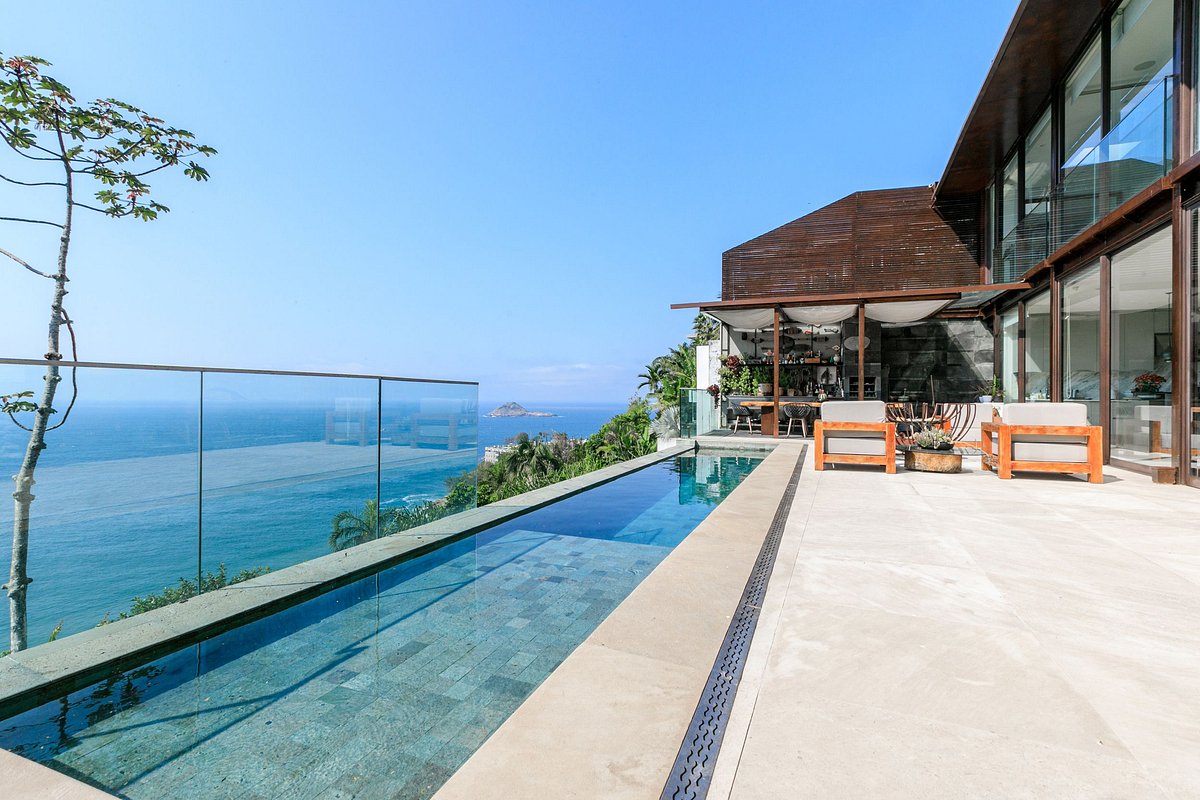 arquitetura de mansões com piscina