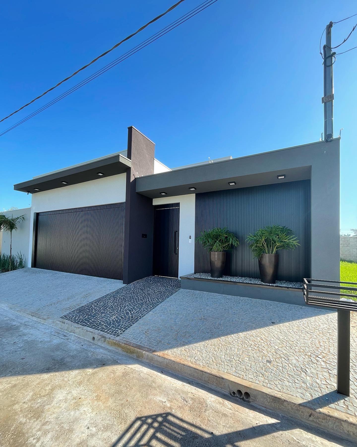fachadas de casas com platibanda