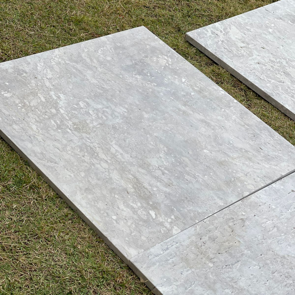 pedra com acabamento fosco