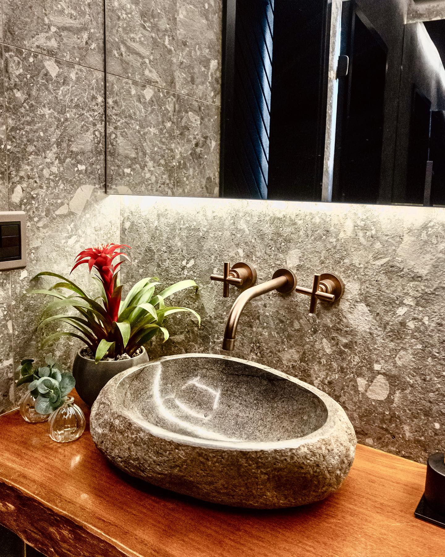 plantas para banheiro pequeno