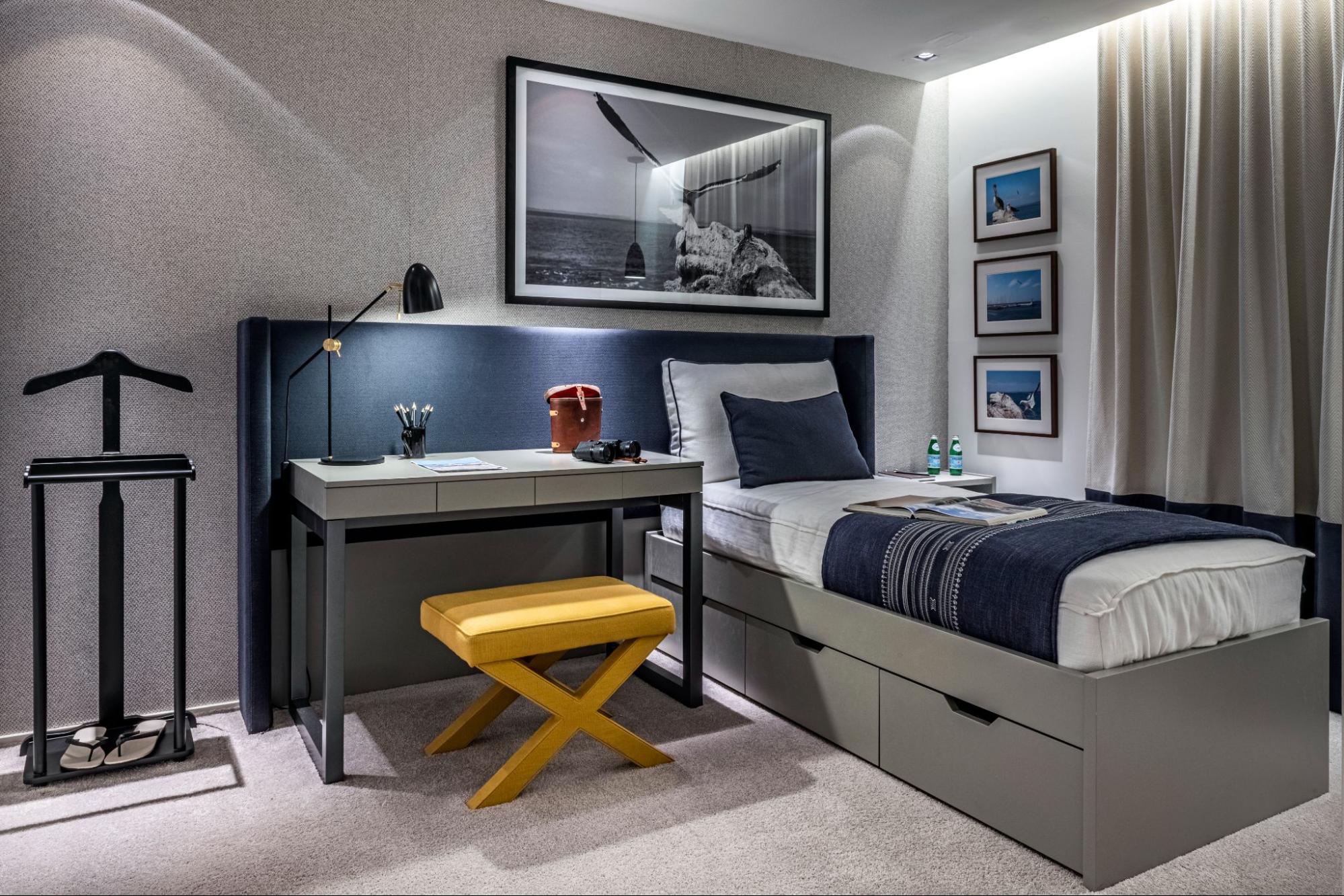 quarto de adolescente pequeno