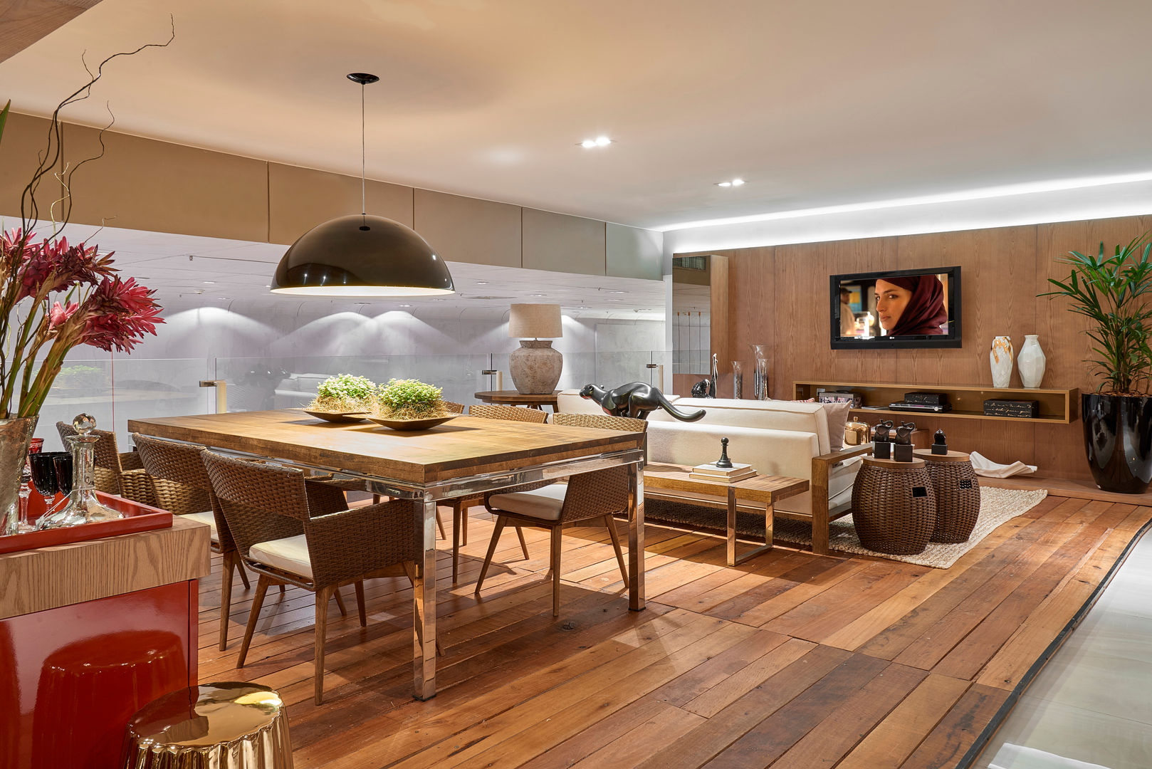 sala de estar e jantar integradas pequenas com cozinha