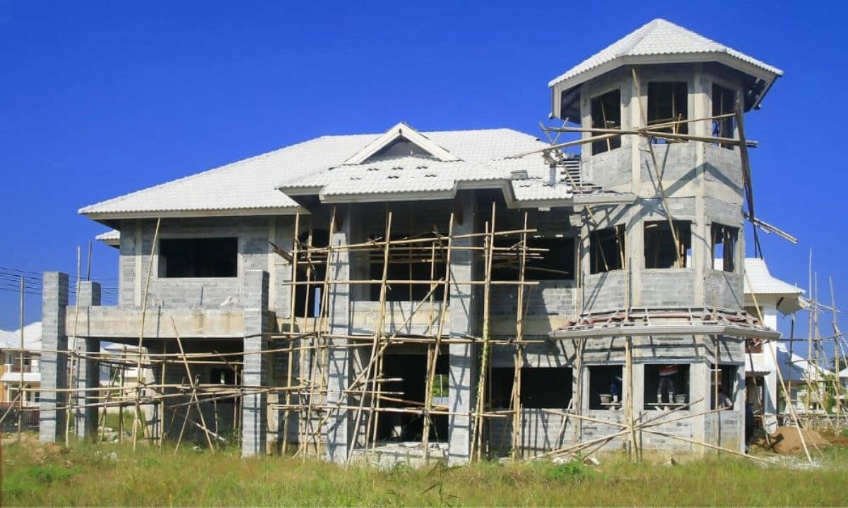 sonhar que está construindo uma casa grande