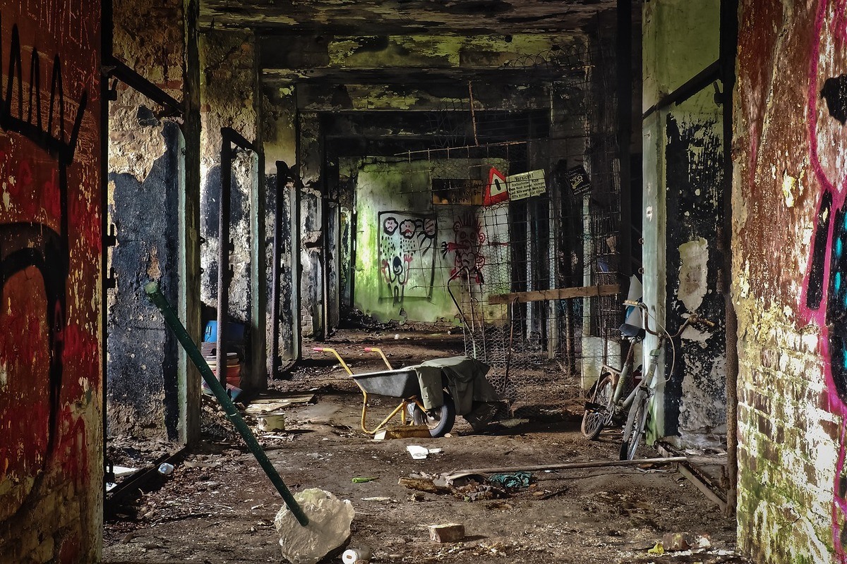 sonhar com casa suja e abandonada