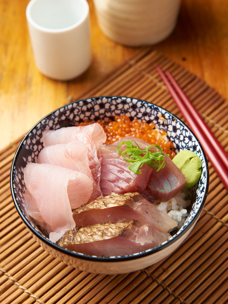 Chirashi-zushi