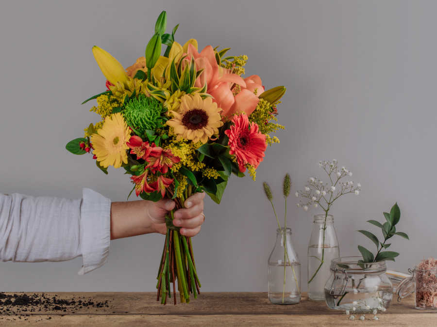 flores pendentes brancas