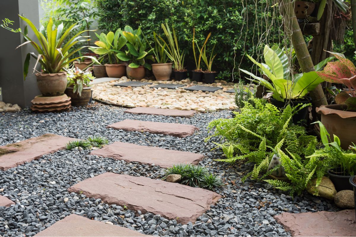 decoração externa com pedras