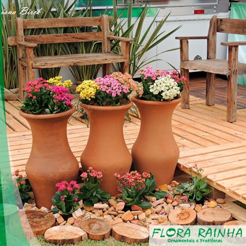 como usar vasos de barro no jardim
