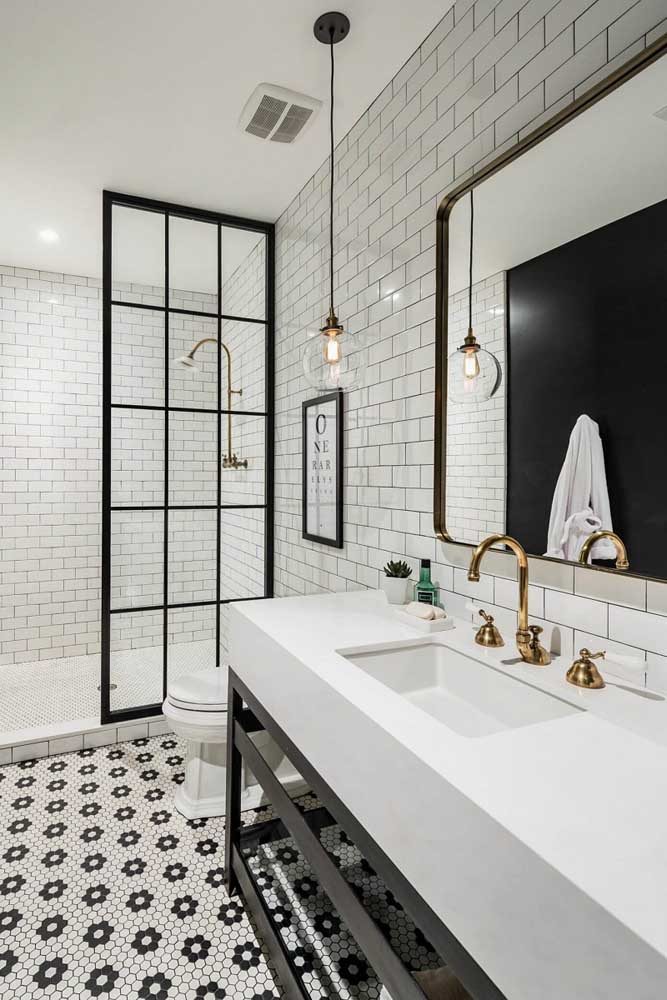 piso porcelanato preto e branco