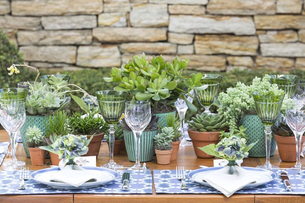 como decorar mesa com plantas