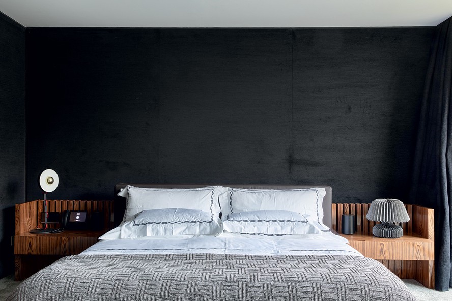 quarto preto e branco