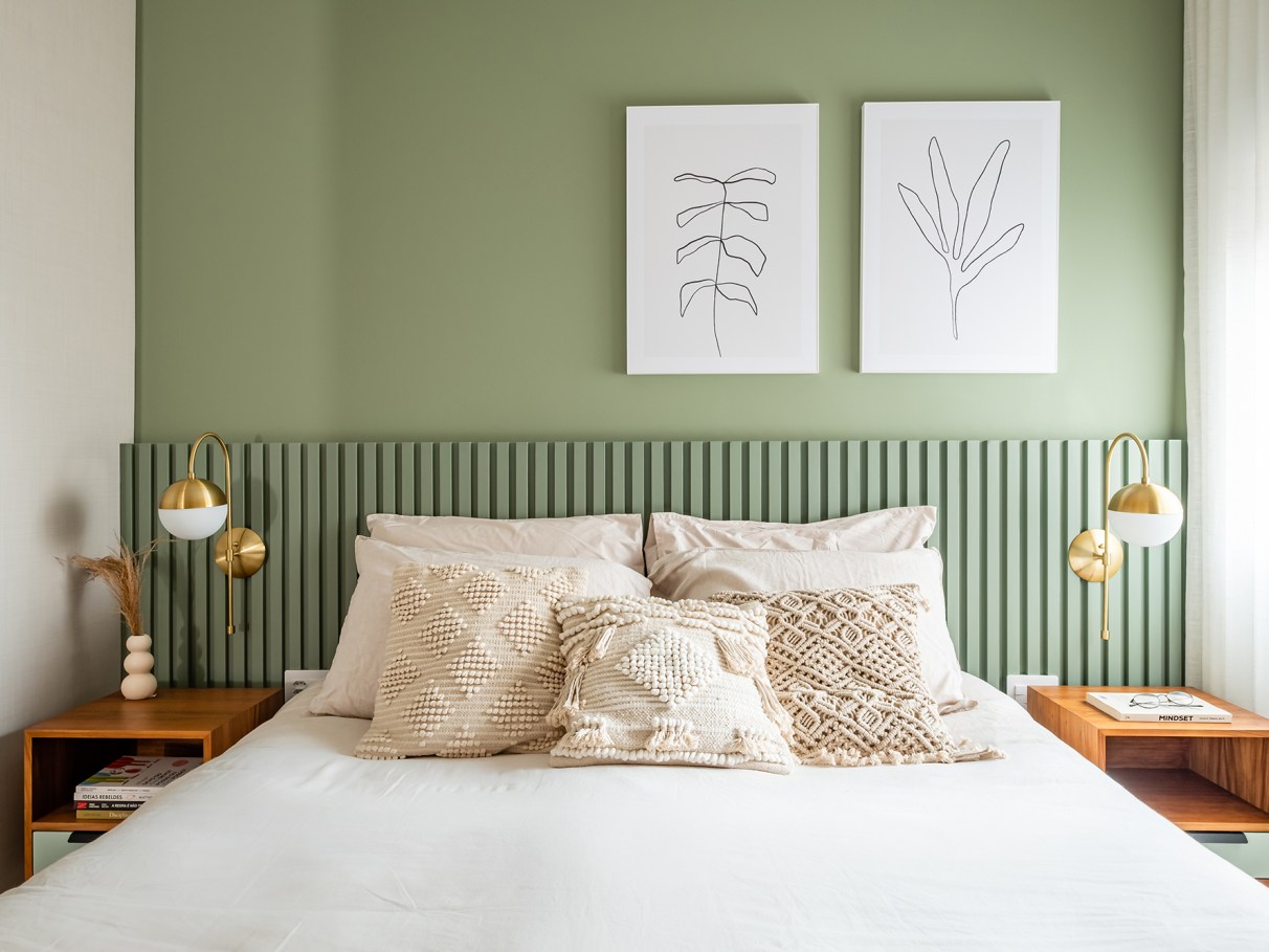 quarto verde e madeira decoração